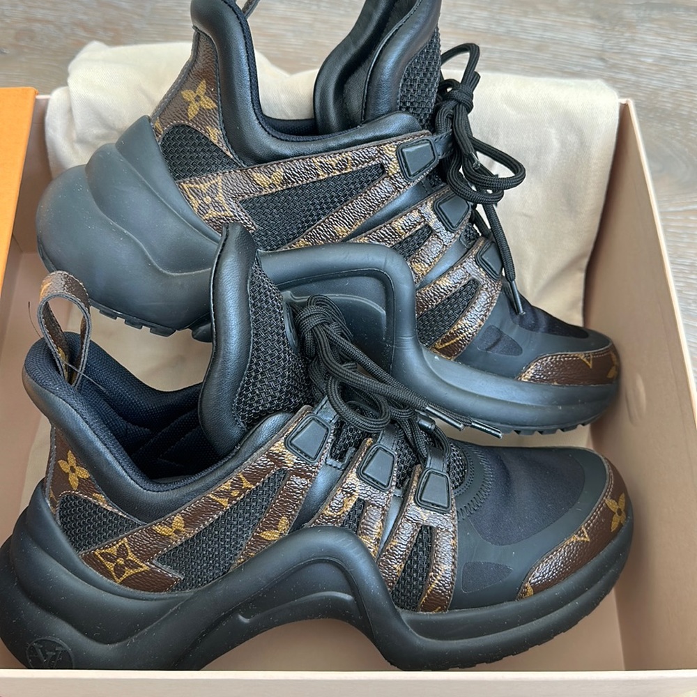 Louis Vuitton monogram archlight sneaker - excellent condition